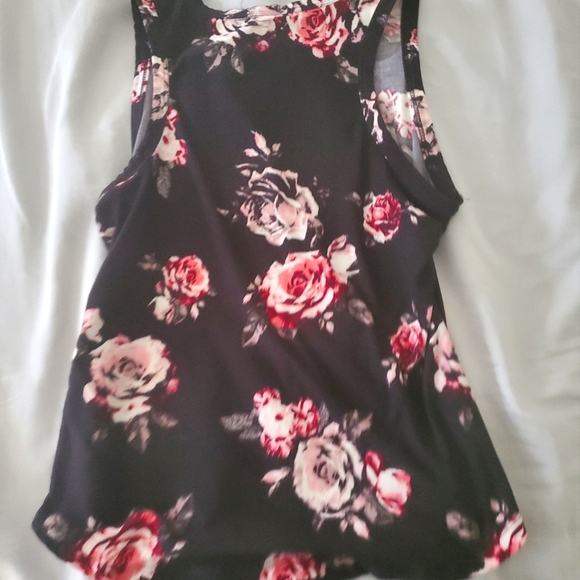 Tank top - Picture 2 of 3